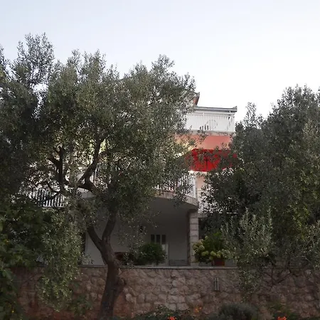 Apartmants Bubalo * Trpanj